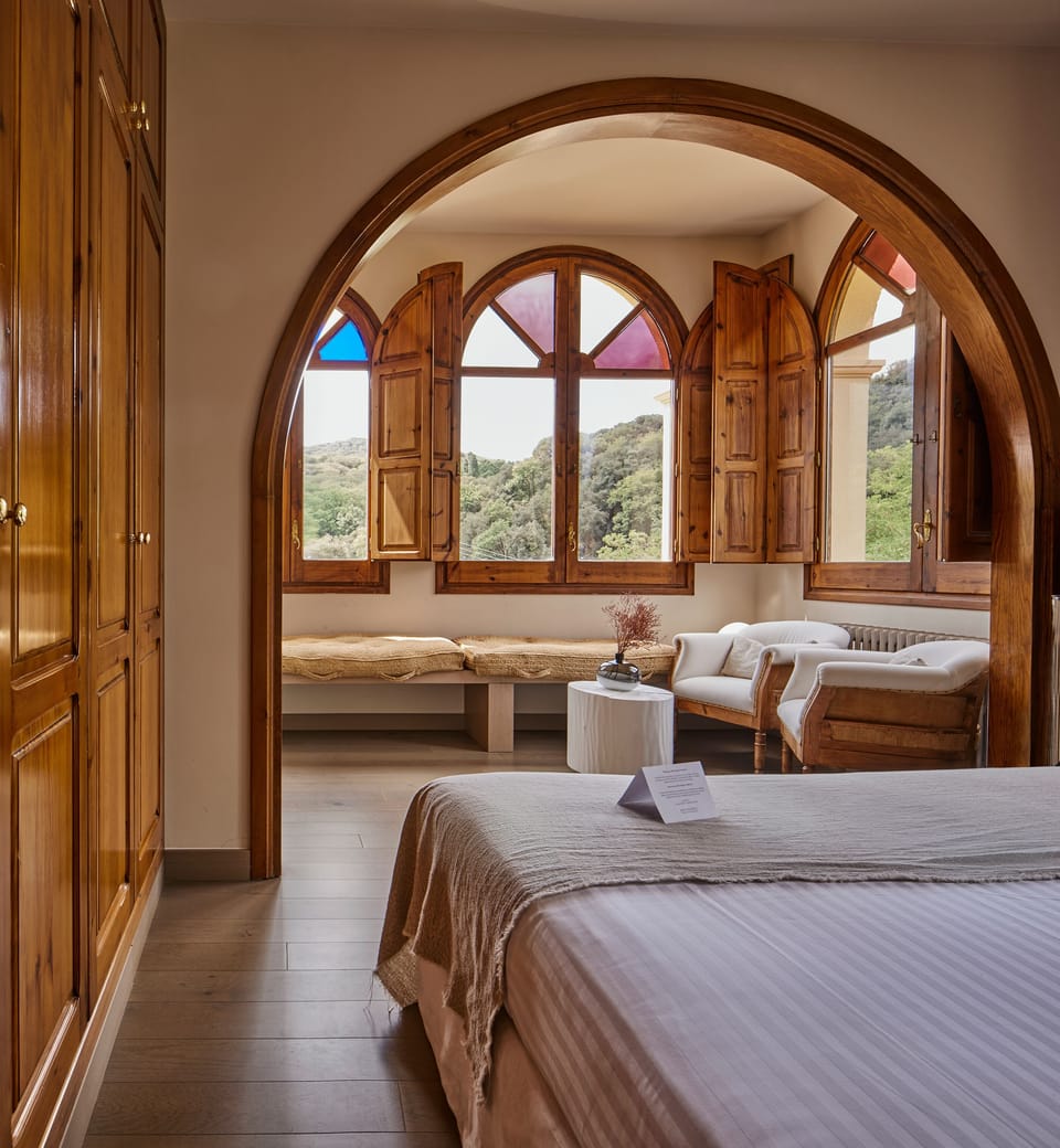 Suite (Masia) | Premium bedding, down comforters, minibar, in-room safe