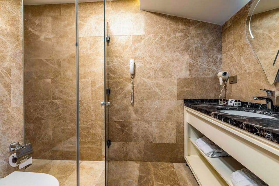 Family Room, Connecting Rooms, Balcony | Bathroom | Shower, designer toiletries, hair dryer, bathrobes
