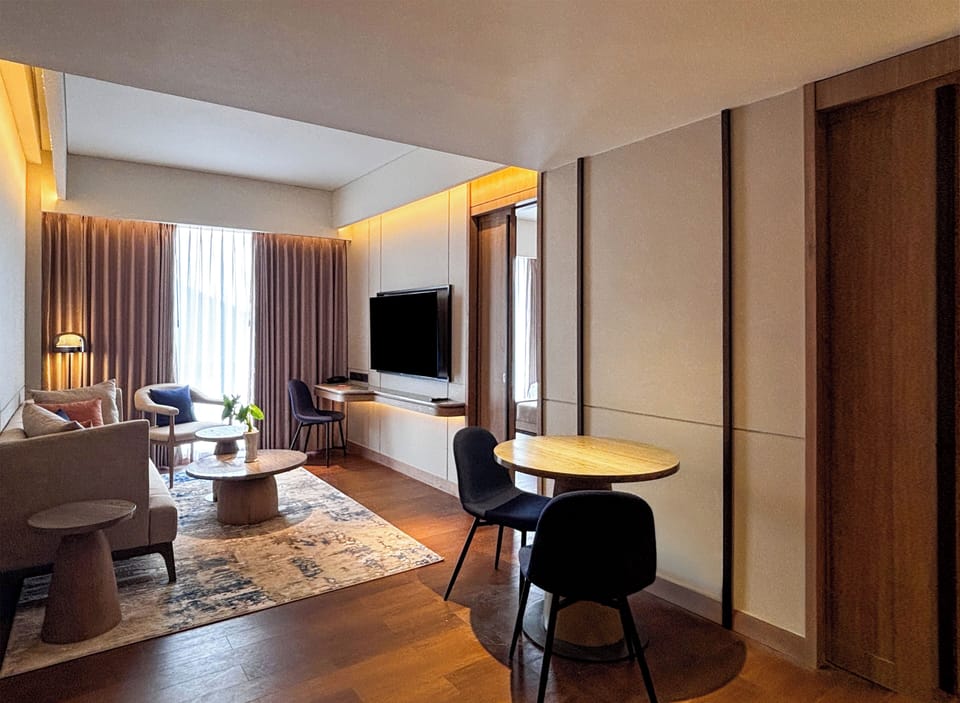 Suite | Living area