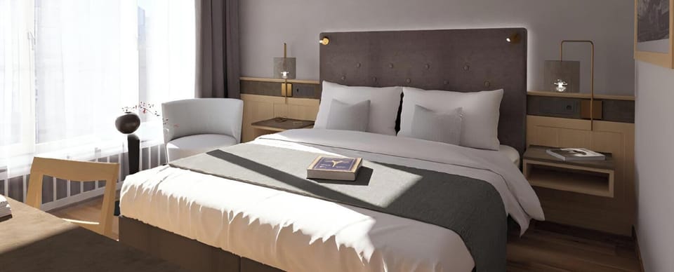 Hypo-allergenic bedding, minibar, in-room safe, desk