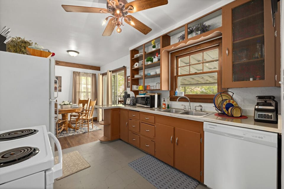 Main floor kitchen