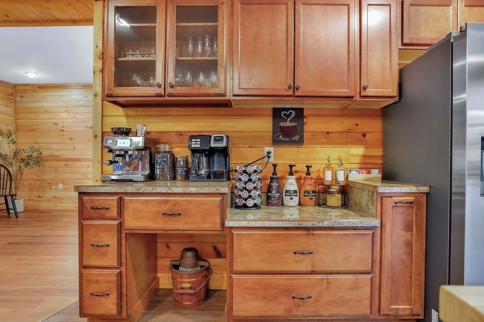 Gourmet Coffee Bar! Keurig Kcup Maker, and Drop Coffee Pot, Grounds and Kcups are provided.