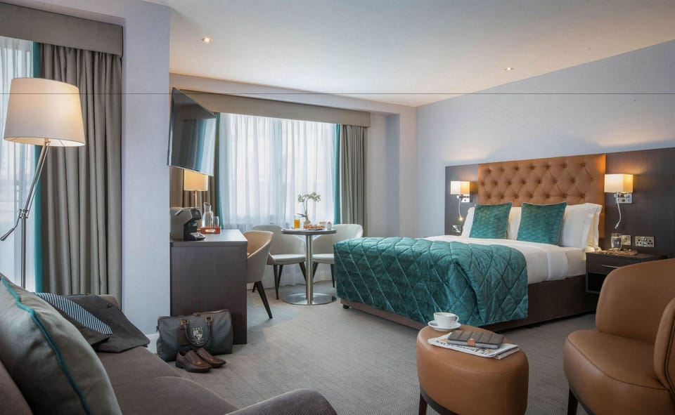 Deluxe Double Room | In-room safe, desk, iron/ironing board, free WiFi