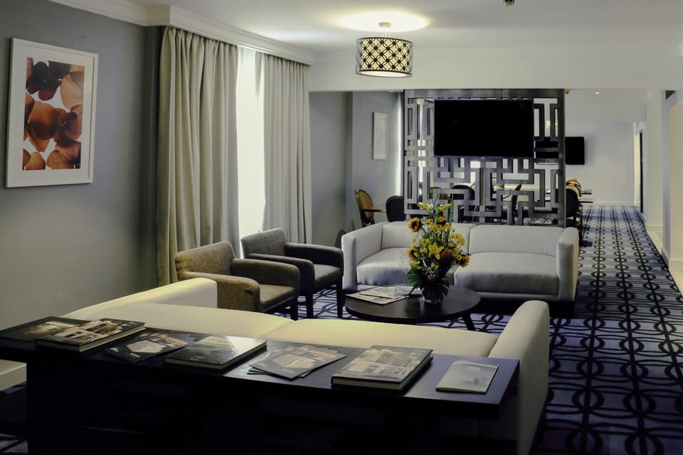 Premium bedding, in-room safe, desk, soundproofing