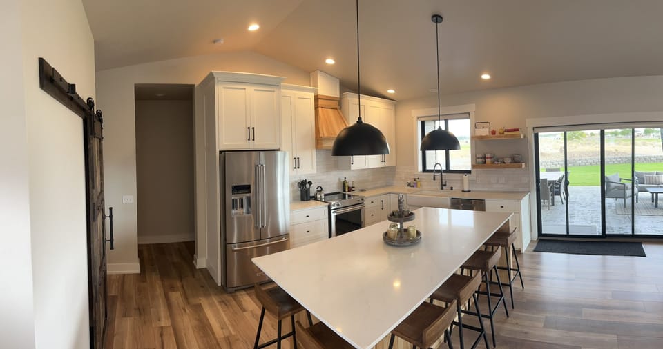 Beautiful fully stocked kitchen with large island