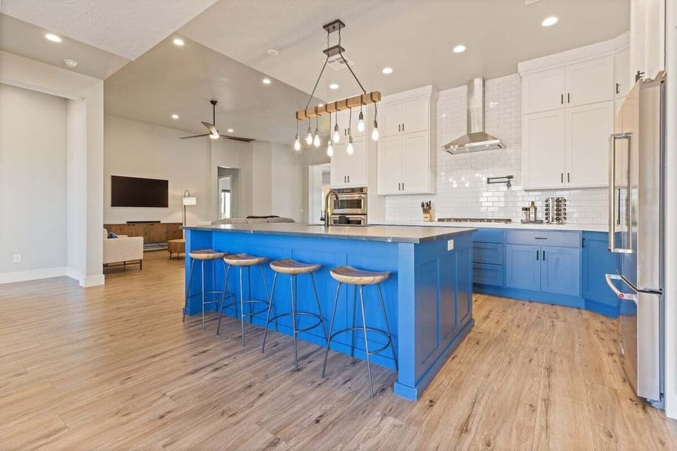Experience the inviting aromas of home cooked meals with a wide open floor-plan inclusive for all of your guests.