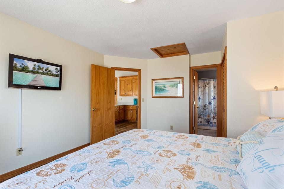 Top level master bedroom