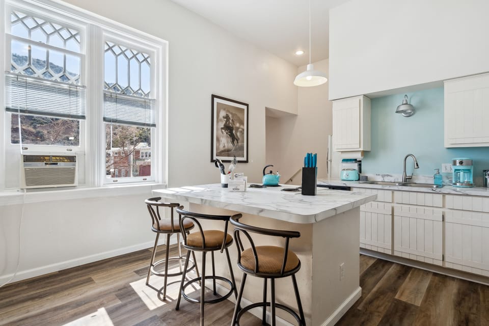 Suite 203 | Private kitchen | Coffee/tea maker