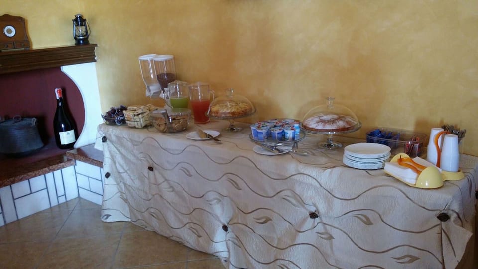 Daily buffet breakfast for a fee