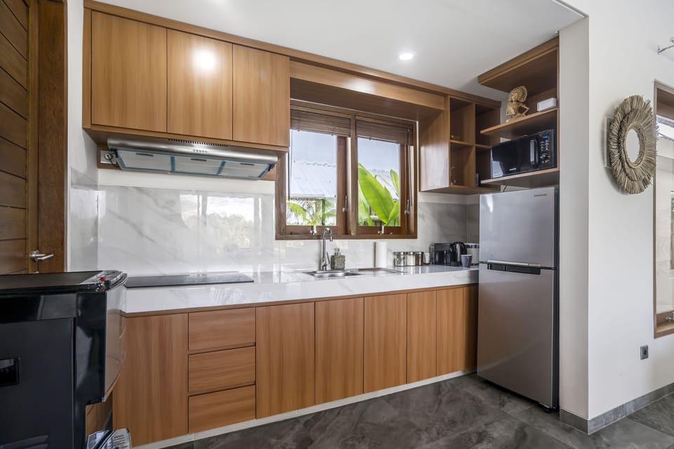Deluxe Villa, 2 Bedrooms, Private Pool, Garden View | Private kitchen | Fridge, microwave, stovetop, electric kettle
