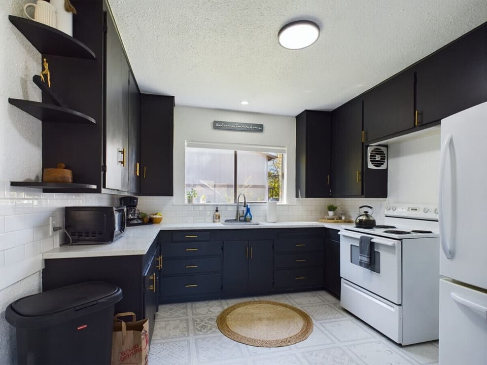 Where style meets function—your perfect kitchen getaway awaits