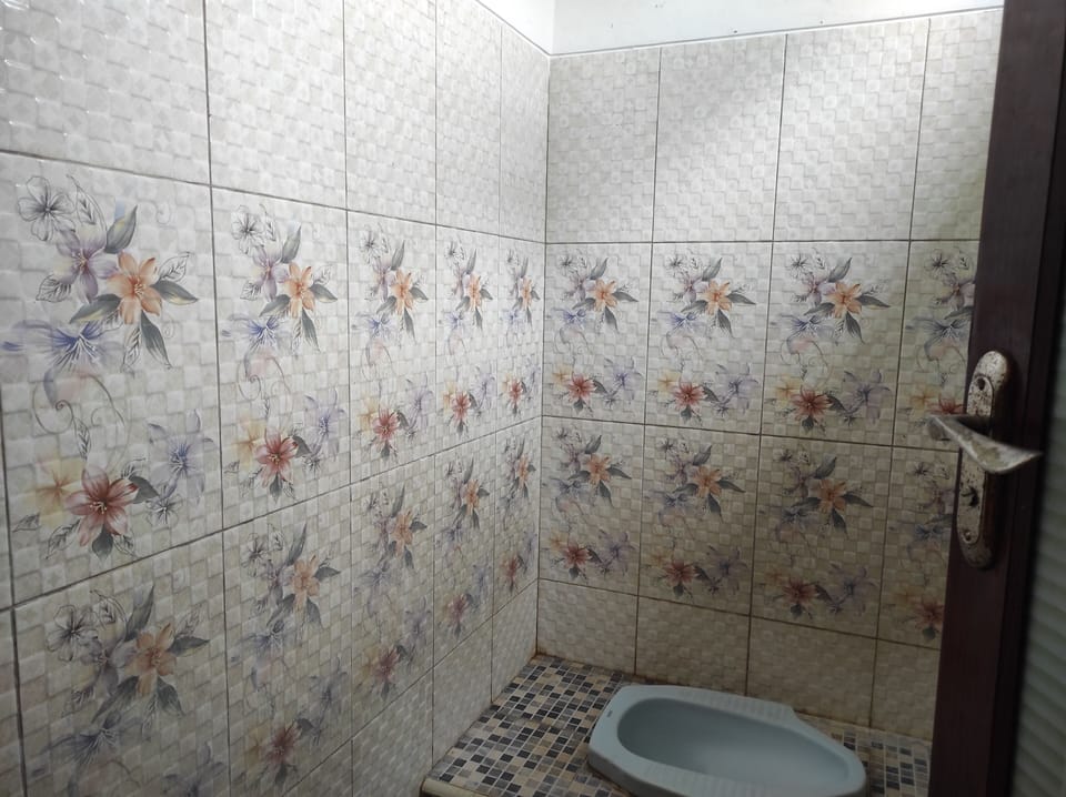 Standard Twin Room | Bathroom | Shower