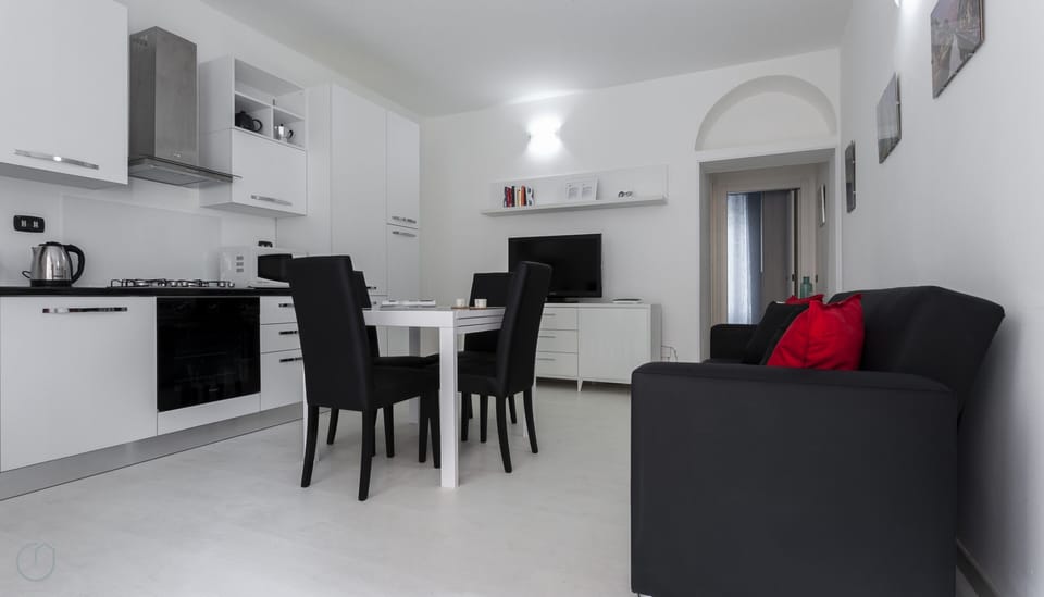 Apartment (1 Bedroom) | Interior