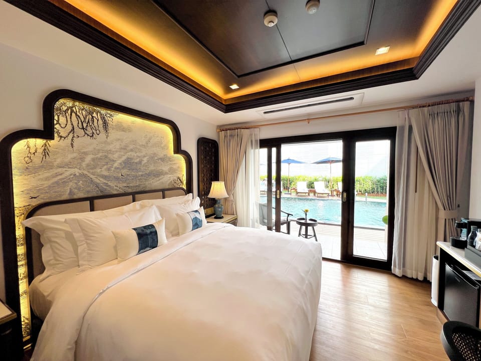 Chino Deluxe Double Pool Access | Egyptian cotton sheets, premium bedding, down comforters