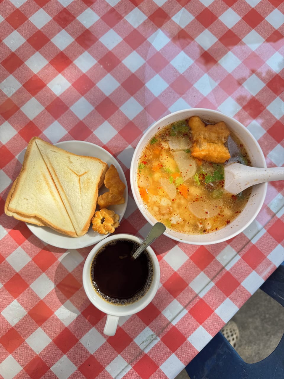 Daily local cuisine breakfast for a fee