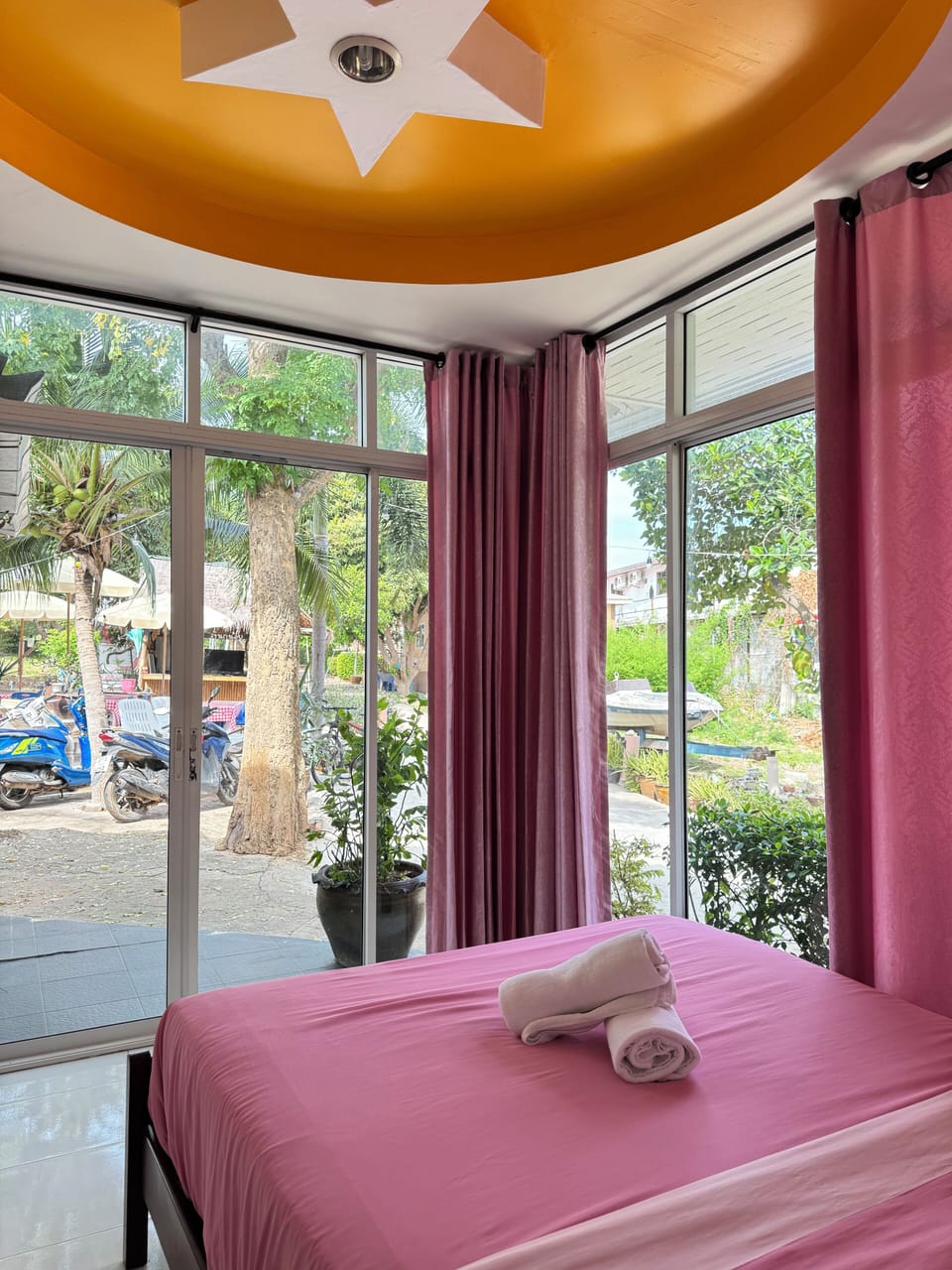 House for 4 Person | WiFi (free), bed sheets