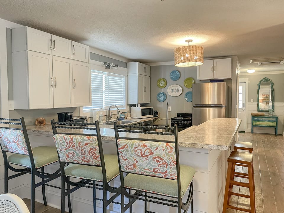 Kitchen Bar 