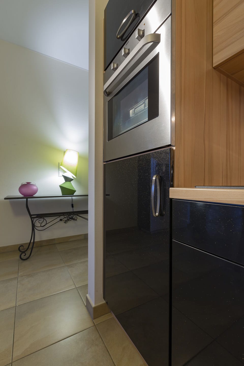 Deluxe Apartment | Private kitchen | Fridge, dishwasher, electric kettle, toaster
