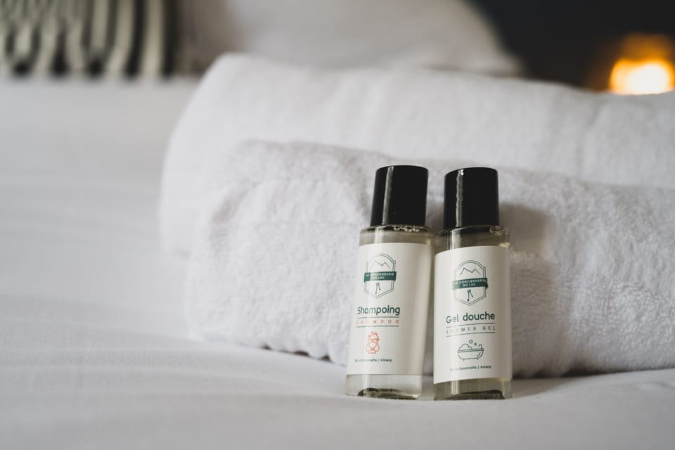 Bathroom amenities