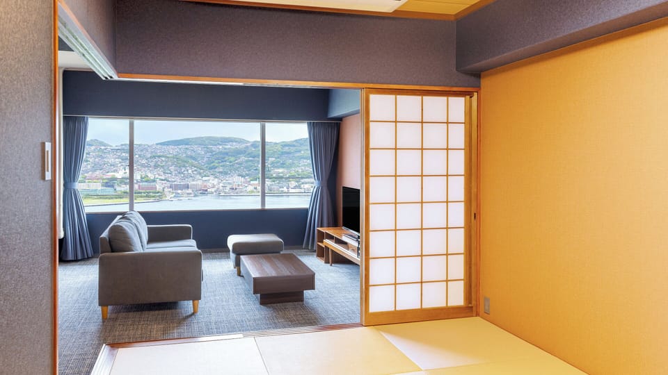 Superior Japanese-Western-Style-Room & Living Room,Indoor Bath,Non-Smoking | In-room safe, bed sheets