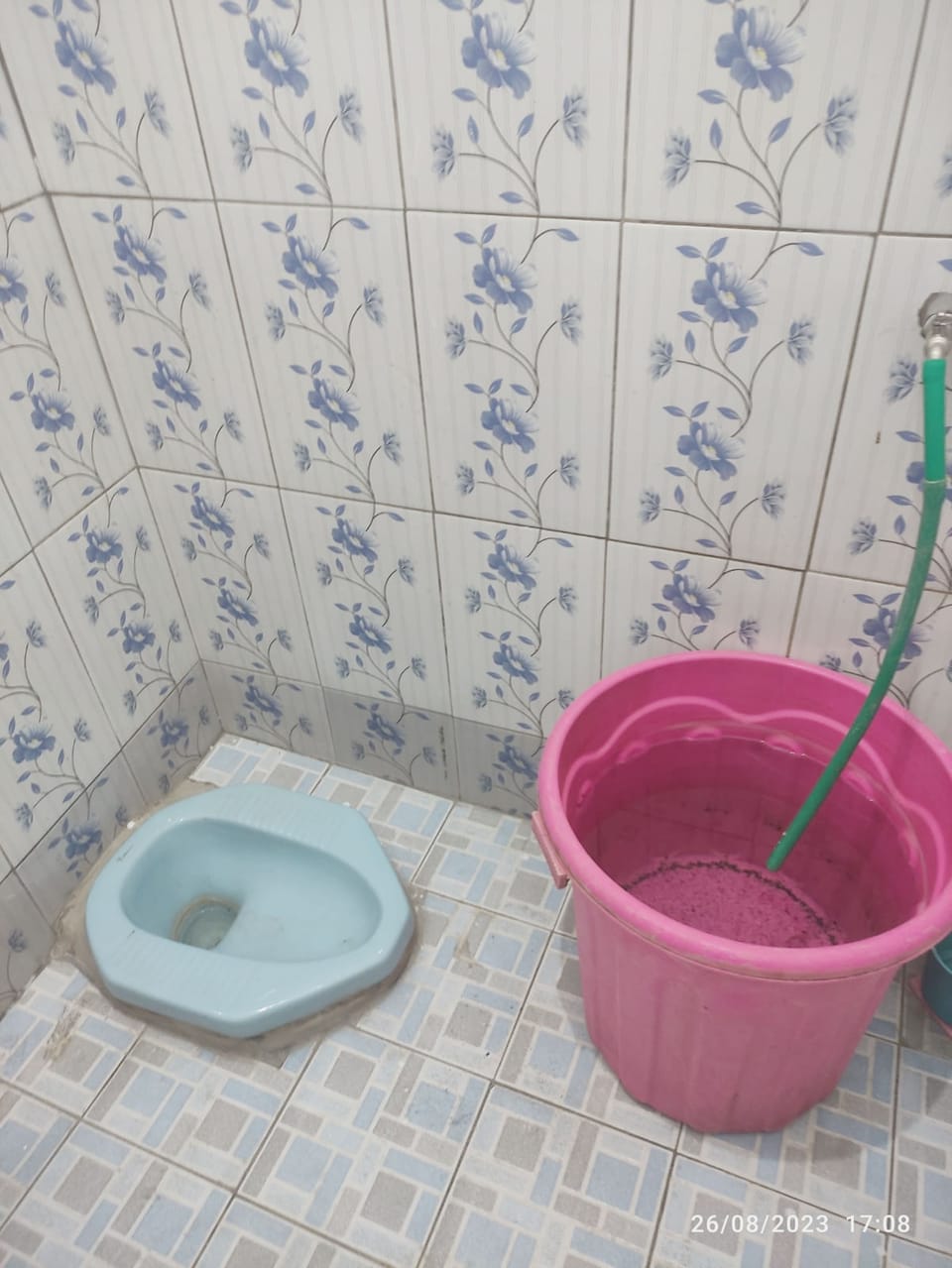 Economy Double Room | Bathroom | Shower