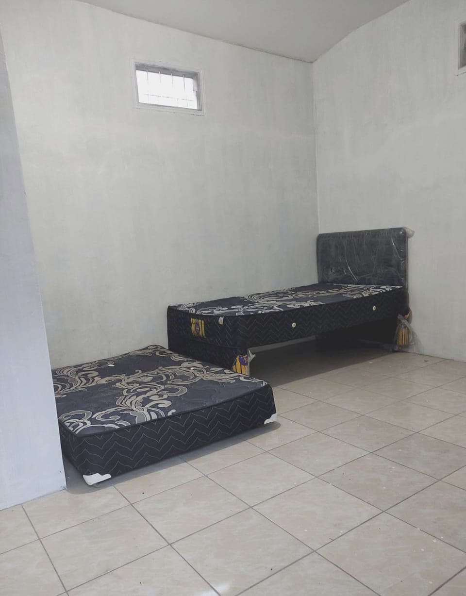Economy Double Room | Laptop workspace, free WiFi, bed sheets