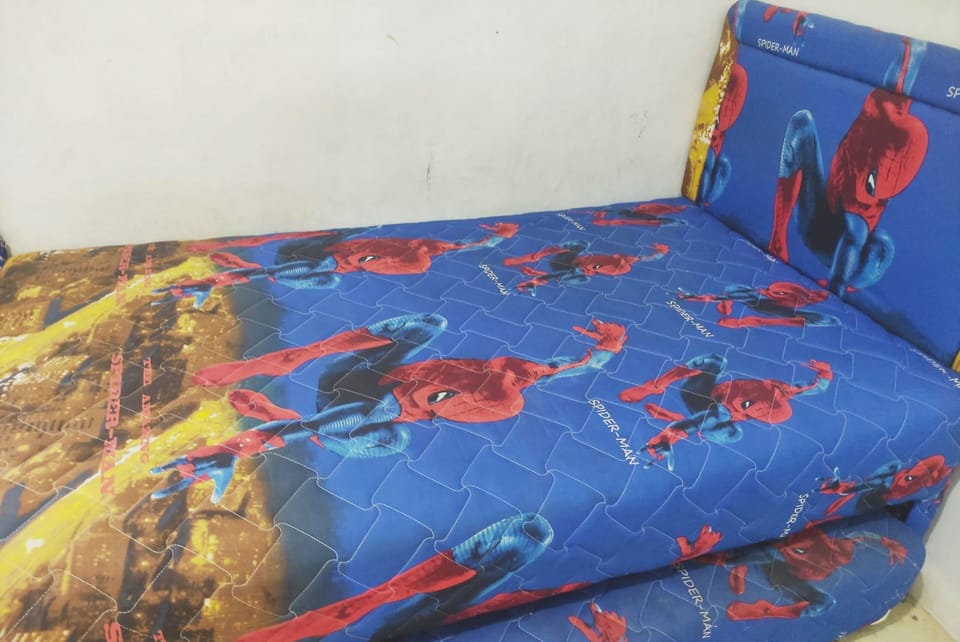 Economy Double Room | Laptop workspace, free WiFi, bed sheets