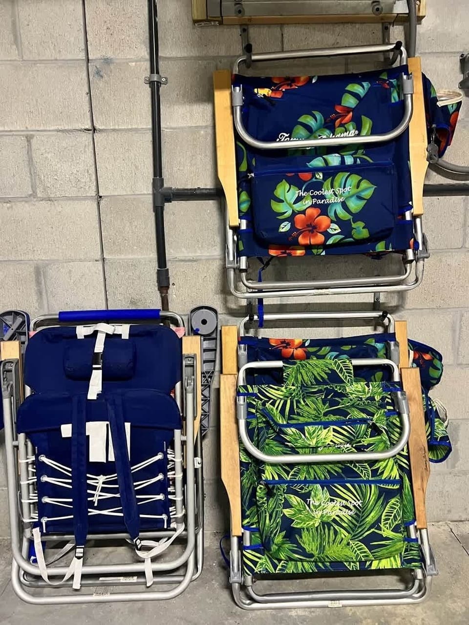 5 Beach Chairs