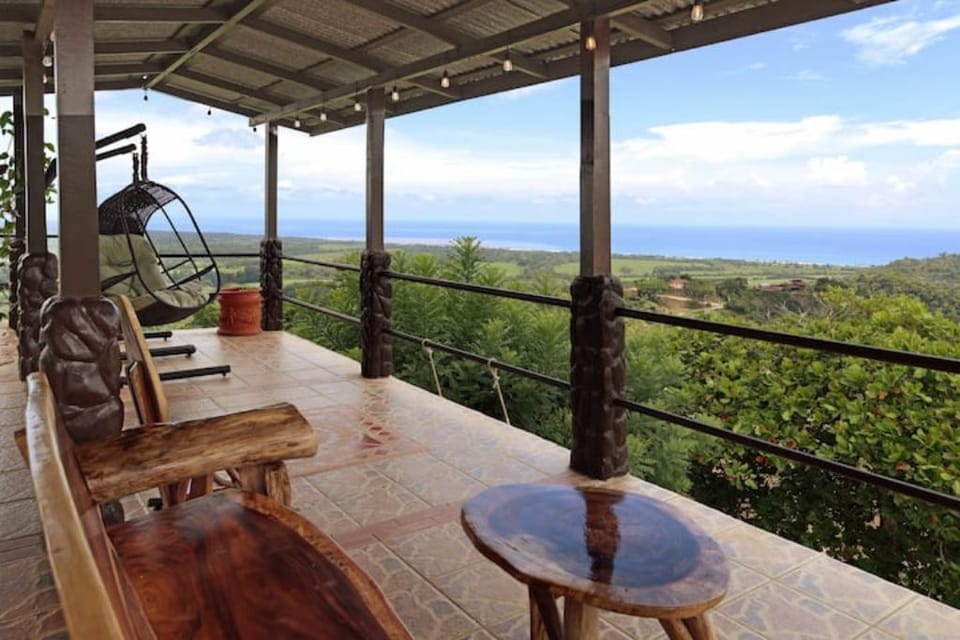 Spectacular Ocean Views!