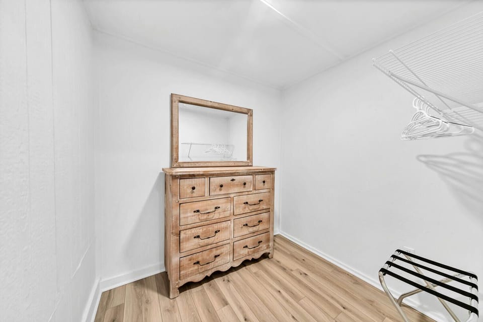 Huge Closet!