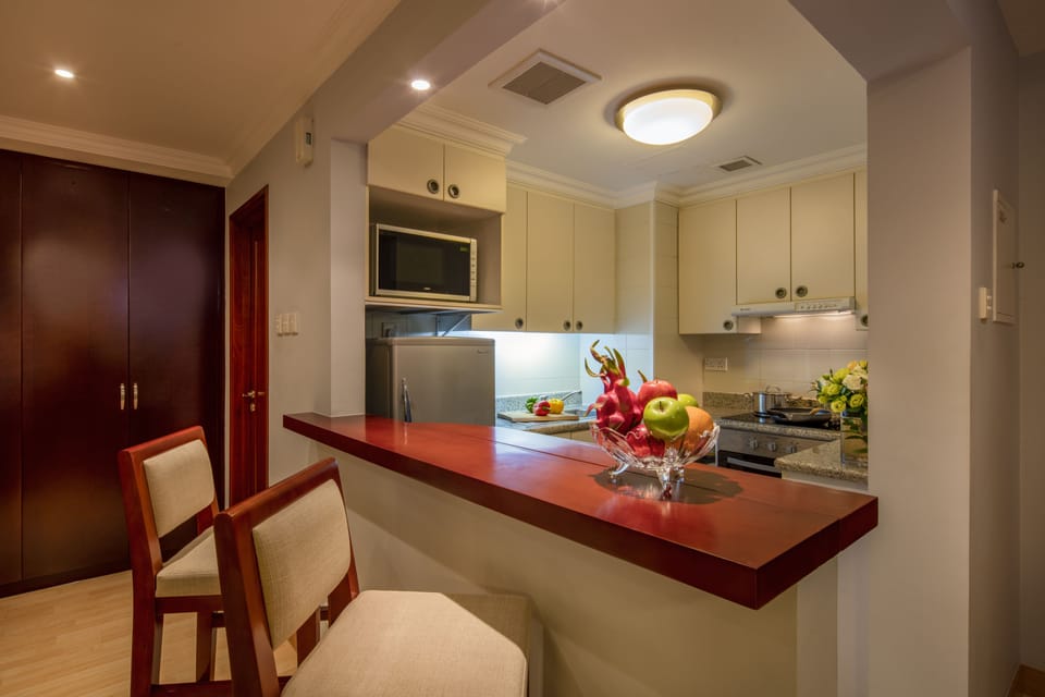 Premier Apartment, 2 Bedrooms | Private kitchen | Fridge