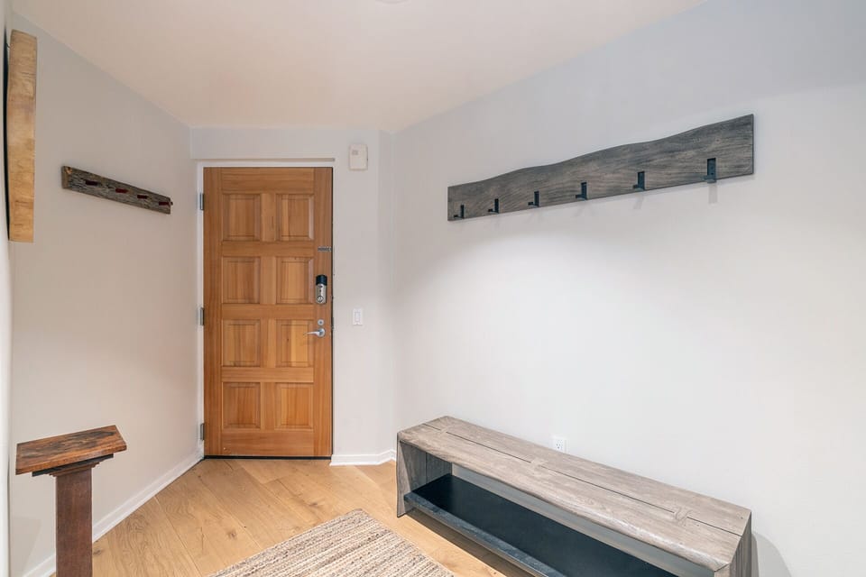 Large entry provides ample storage for all your gear.