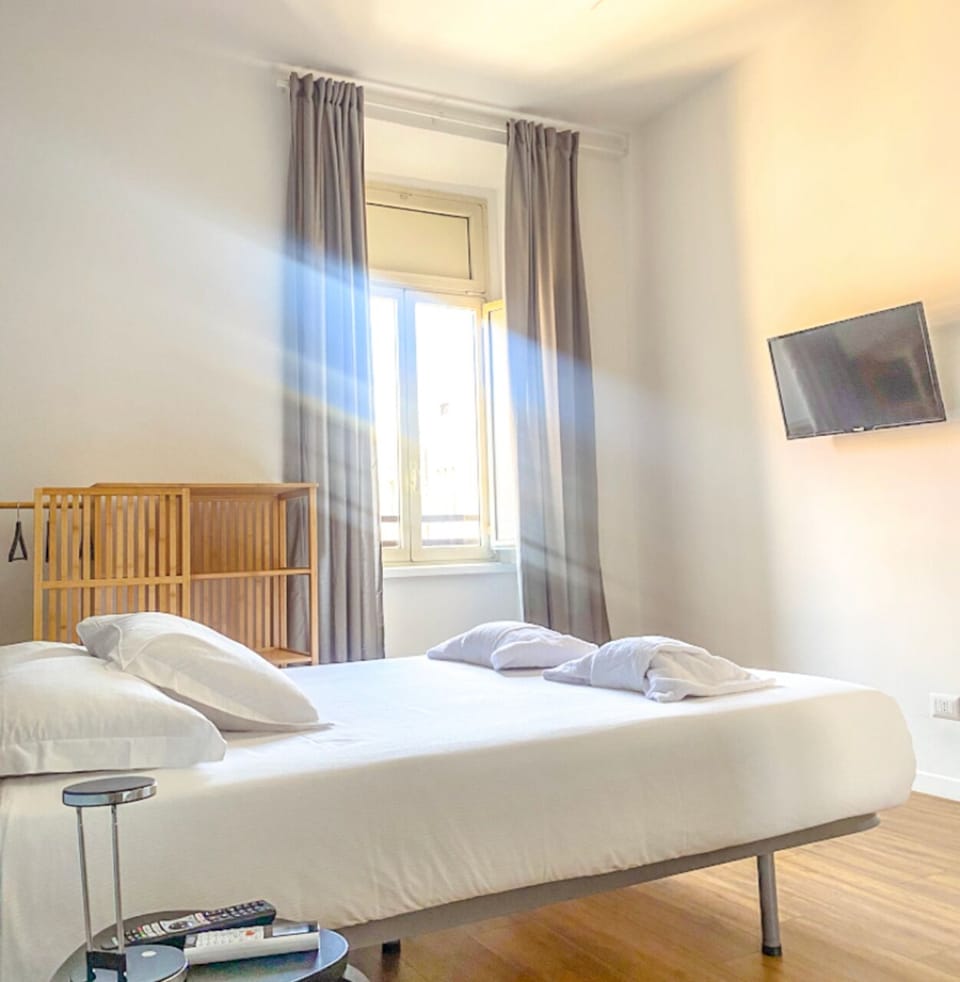 Family Suite (1) | 1 bedroom, hypo-allergenic bedding, down comforters, in-room safe