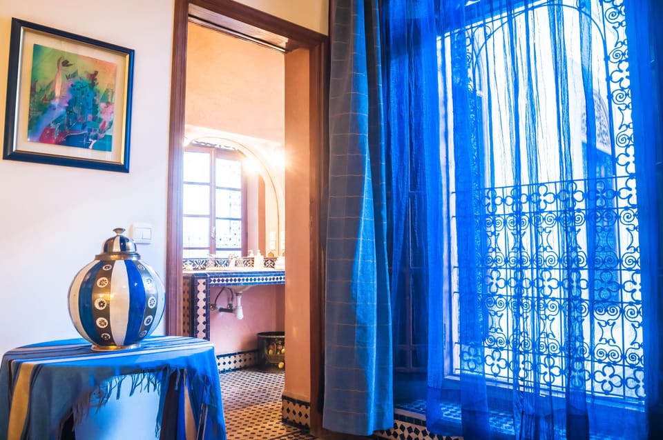Royal Suite (5 people) View on Patio- Safir (King Size) | Bathroom | Shower, hydromassage showerhead, free toiletries, hair dryer