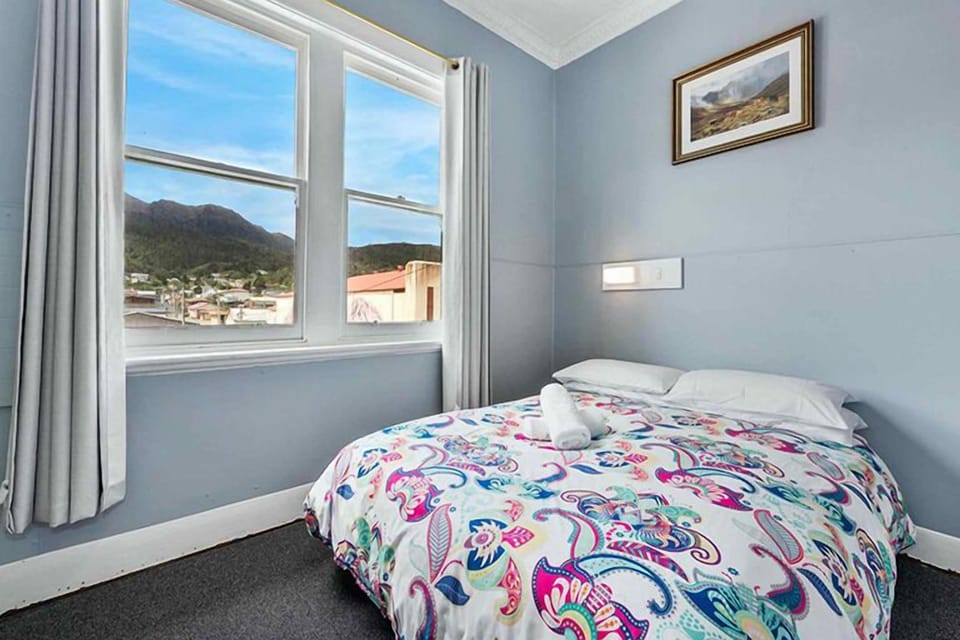 Double Room, Shared Bathroom | Bathroom | Shower, free toiletries, towels