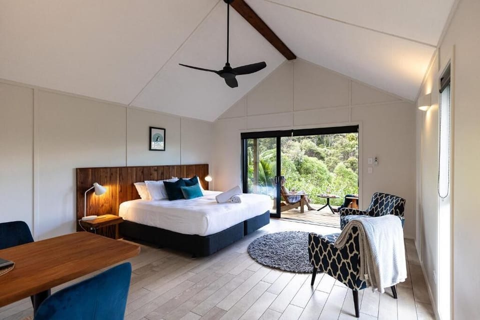 Deluxe Studio, Balcony, Garden View | Blackout drapes, soundproofing, free WiFi