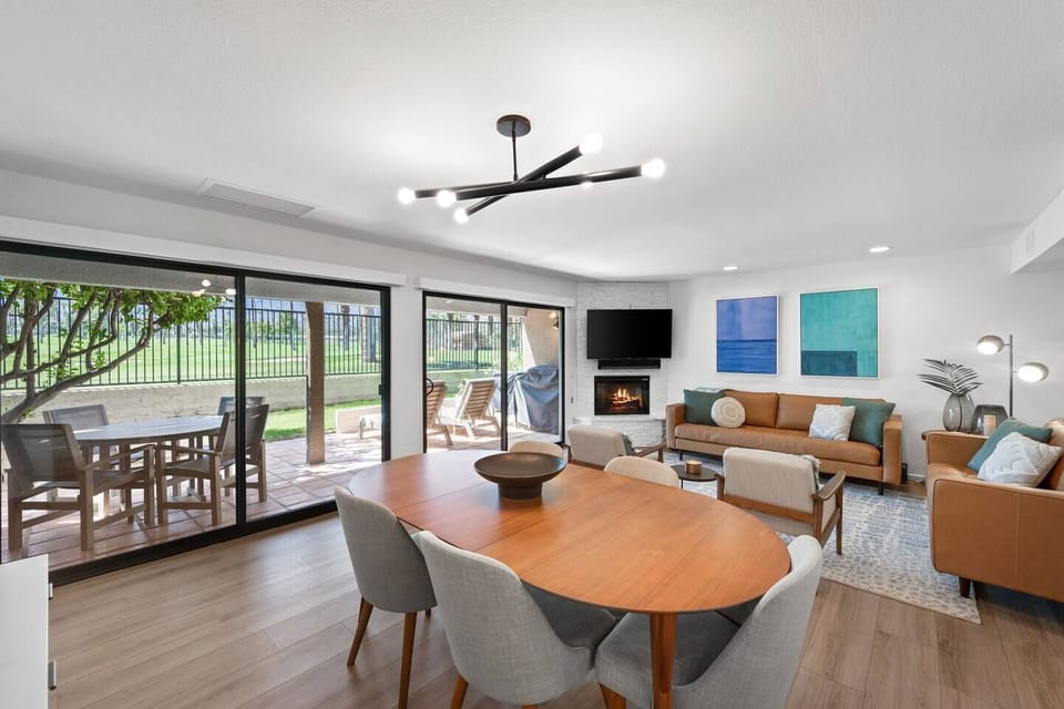 Living Room (1)
