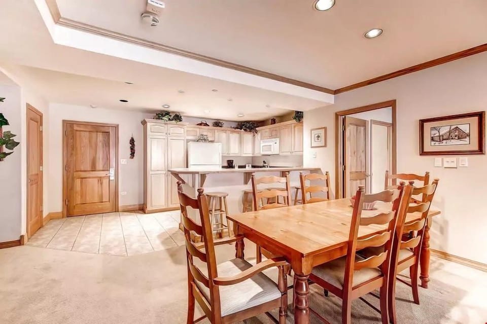 Enjoy your home cooked meals around the dining table with comfortable seating for everyone