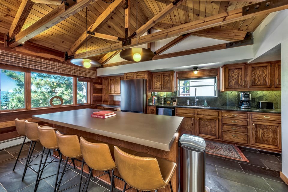 Great room with Kitchen , Dinning Room and Living Room