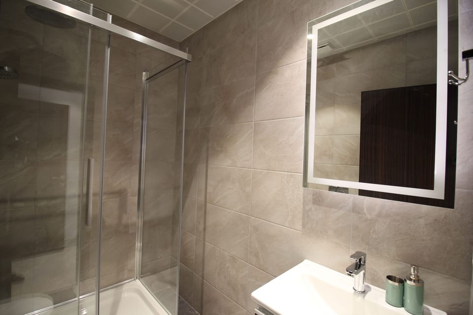 Free toiletries, towels