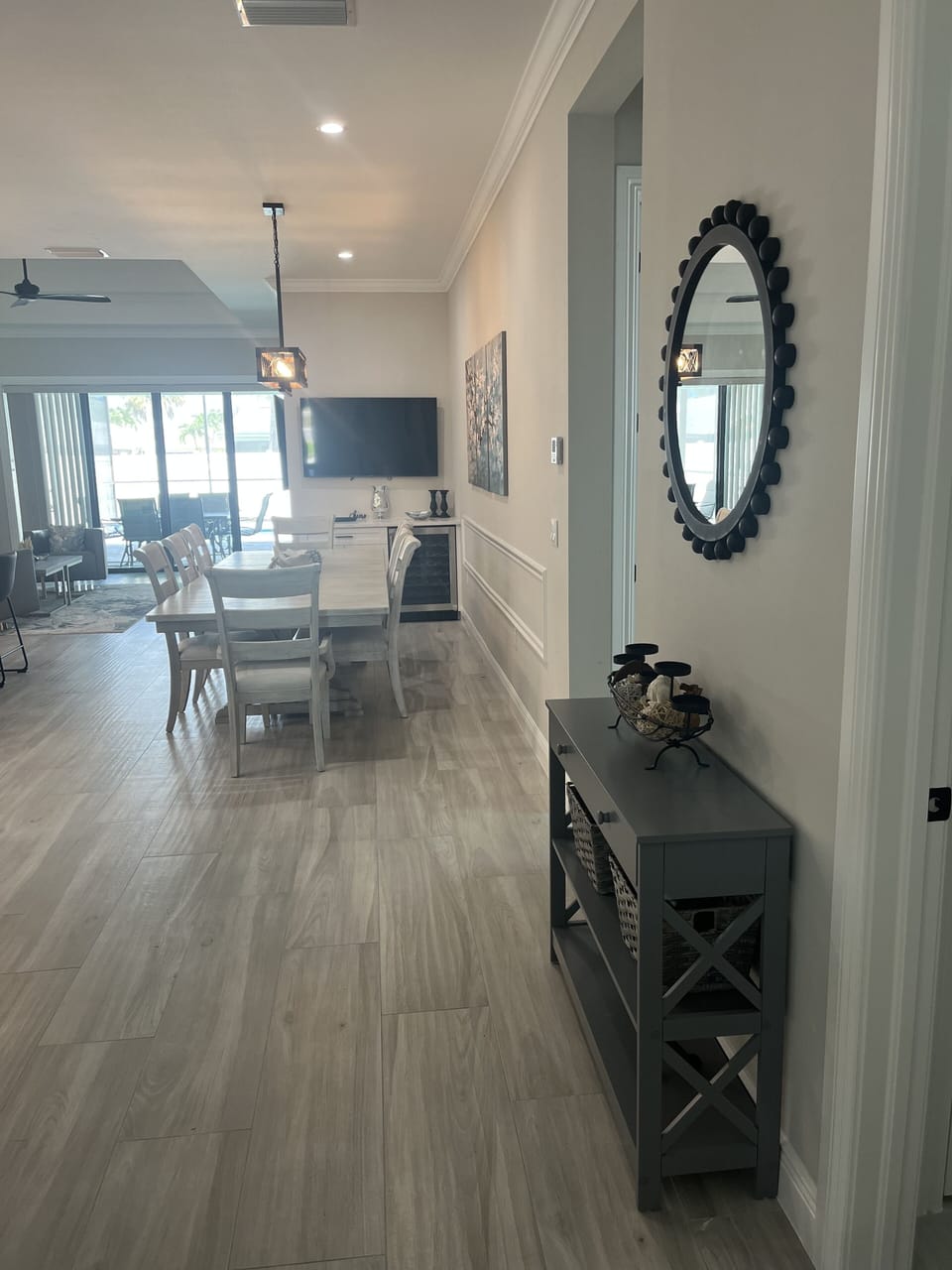 Entrance into dining room