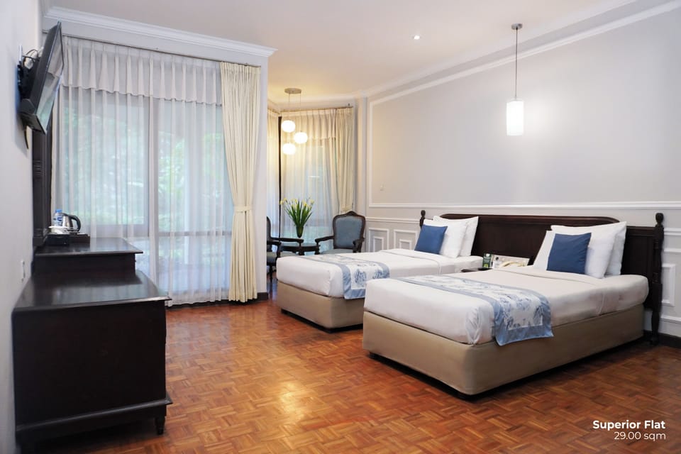 In-room safe, desk, rollaway beds, wheelchair access