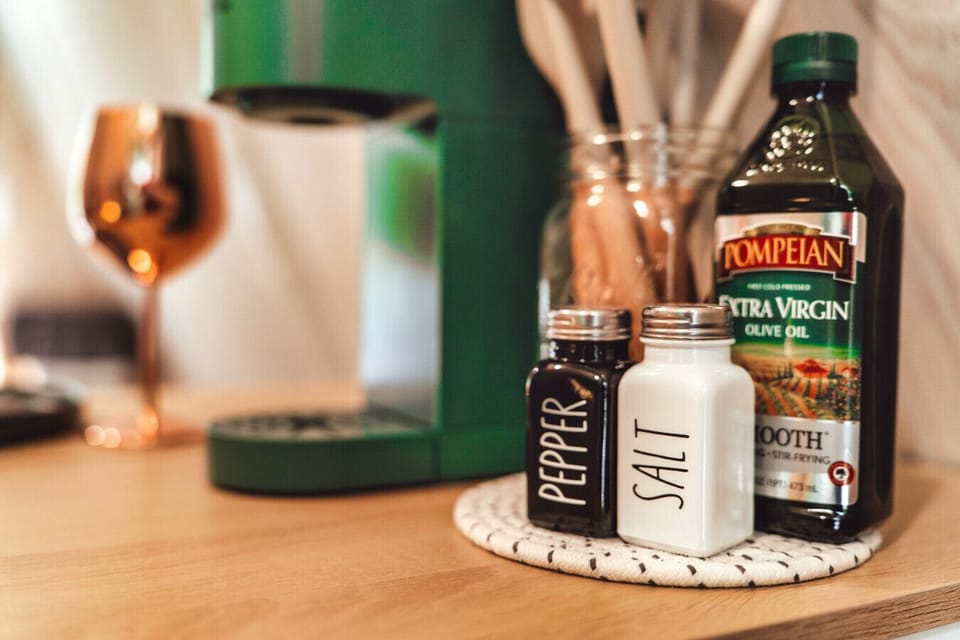 Thoughtful kitchen essentials make it easy to prepare light bites during your relaxing nature stay