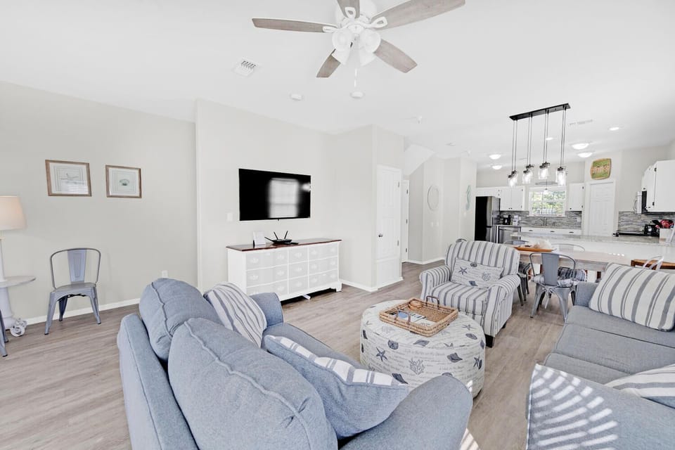 Living room with flat screen TV