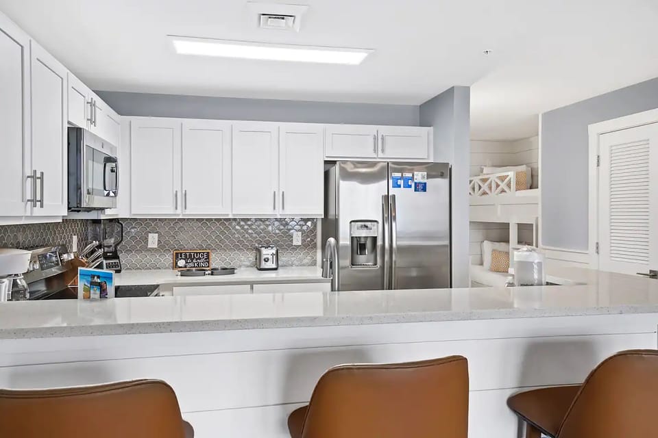 Eat-in bar seating