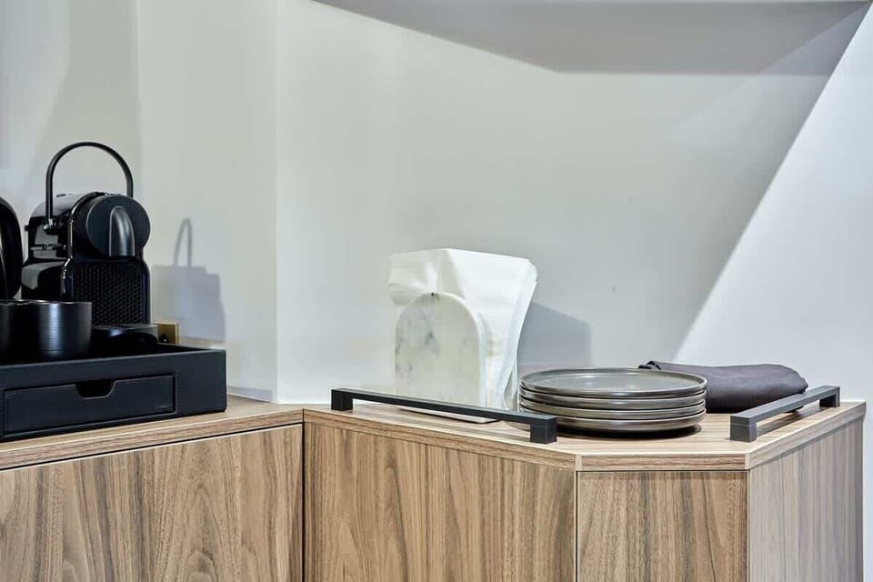 Kitchenette (mini-réfrigérateur et micro-ondes)