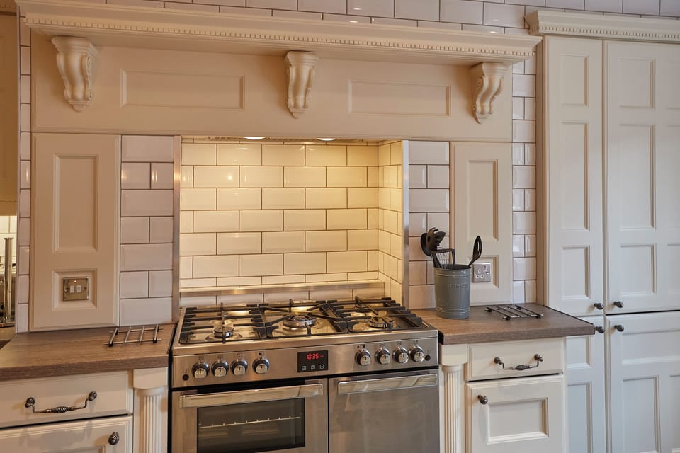 Cottage | Private kitchen | Cookware/dishes/utensils