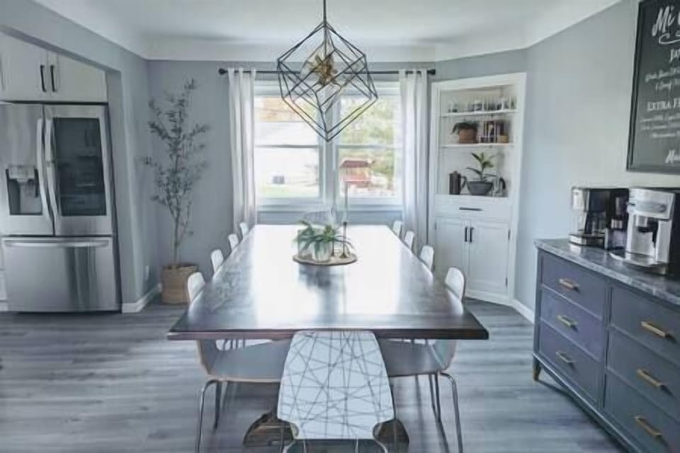 Custom Farmhouse Table - Seating for 8-10