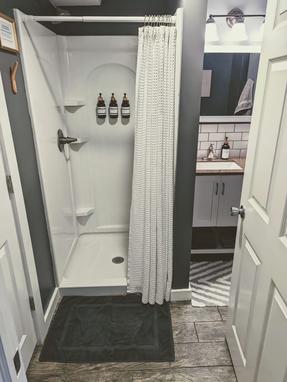 Bathroom - Shampoo, Conditioner, Body Wash, Shower Steamer Tablets & Towels are all provided. 