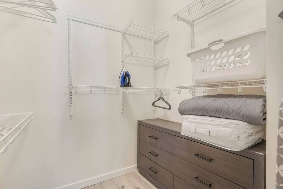 Master Bedroom Closet
